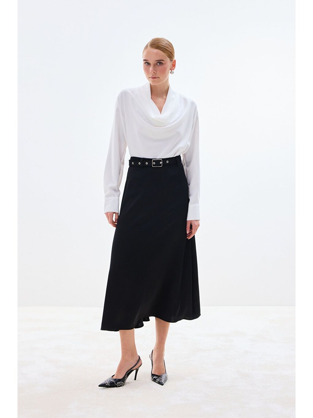 Kemerli Saten Etek - Siyah
