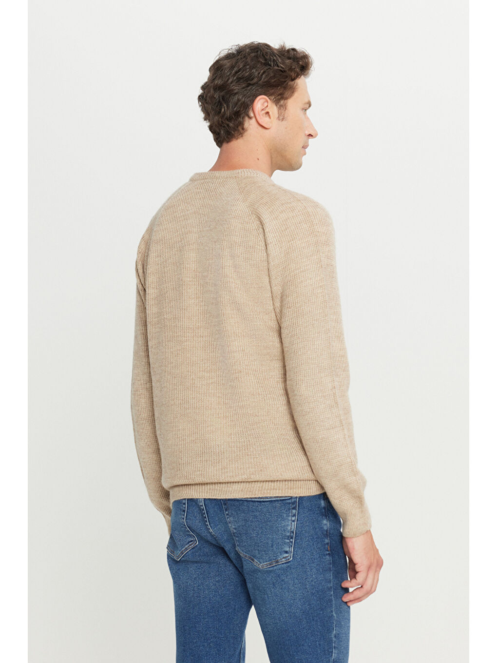 Erkek Bej Standart Fit Normal Kesim Bisiklet Yaka Jakarlı Triko Kazak-4