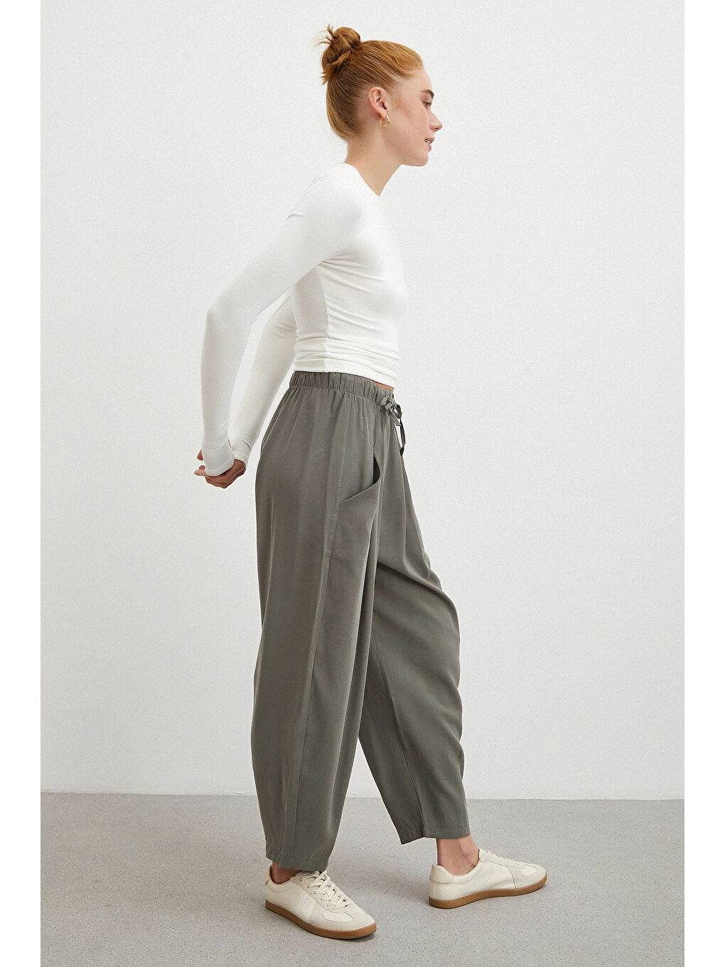 Bağcıklı Beli Lastikli Pileli Pantolon Haki-2