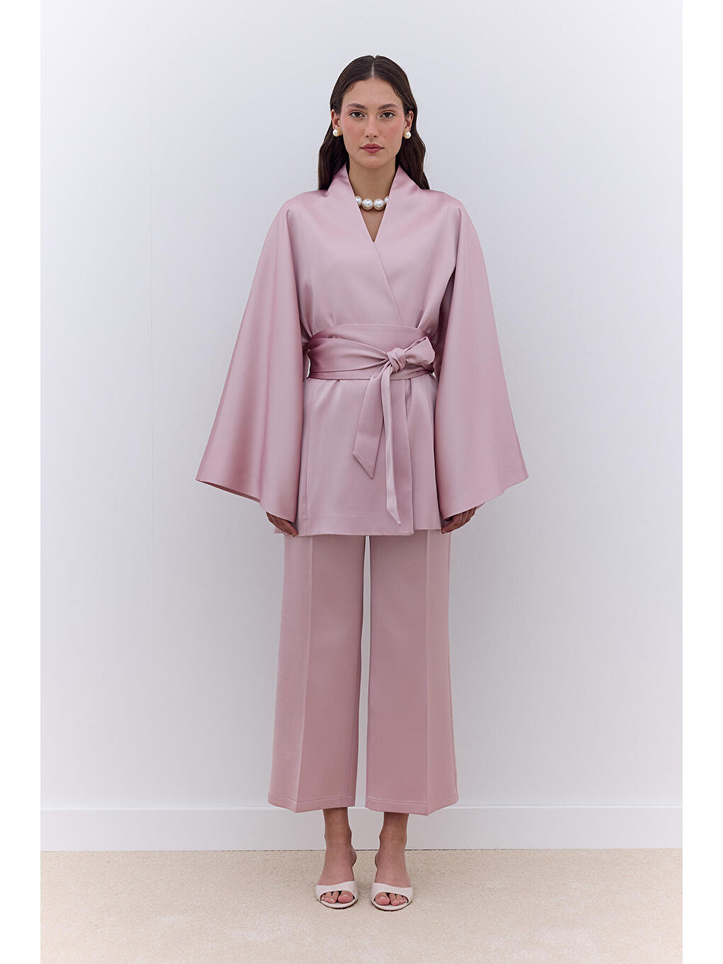 Pembe Saten Kemerli Kimono Pudra