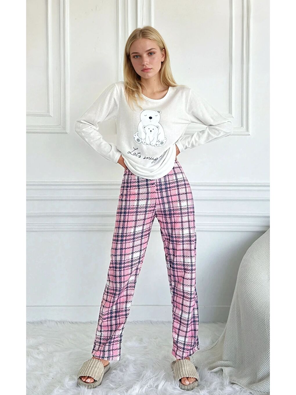 Beyaz Ayıcık Baskılı Süprem Kumaş Kadın Pijama Takımı-1