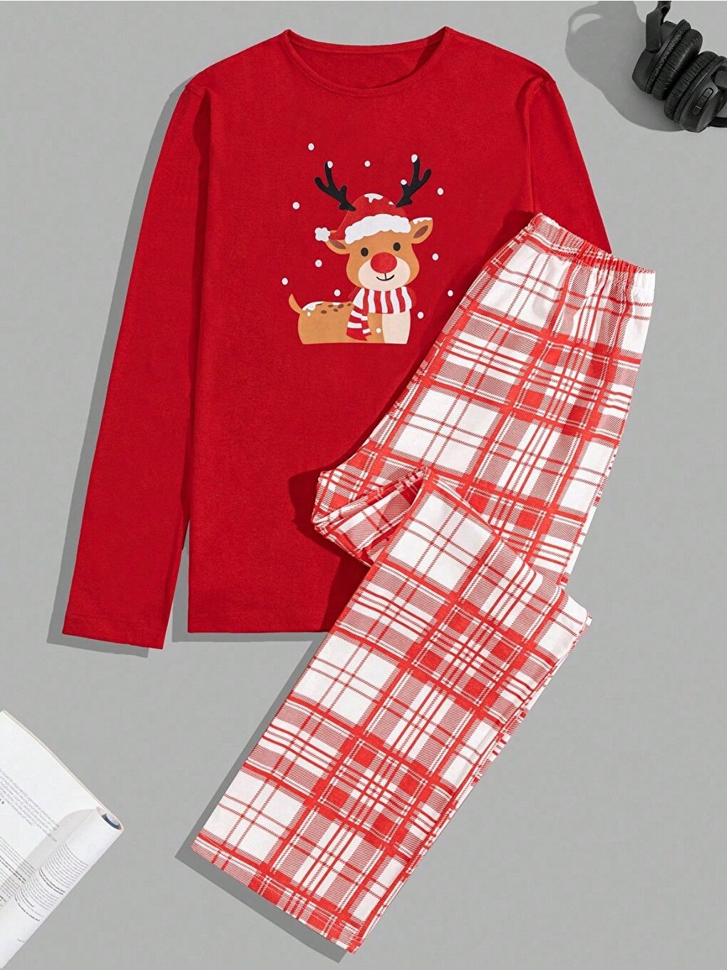 Kırmızı Yılbaşı Temalı Geyik Baskılı Ekose Alt Üst Uzun Kollu Pijama Takımı