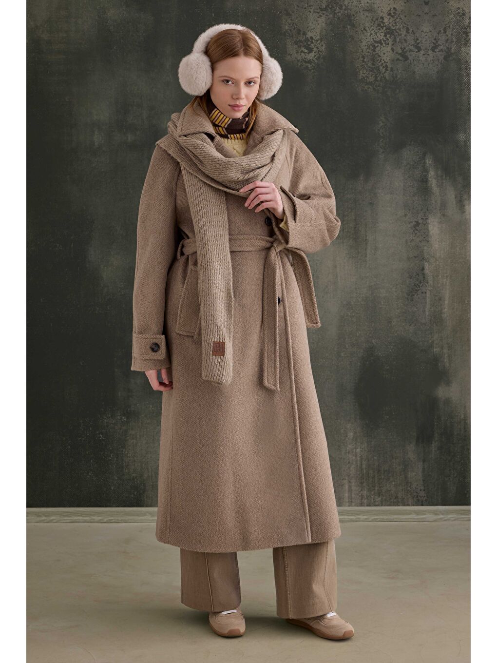 Bej Kuşaklı Uzun Kaban Koyu Vizon-3