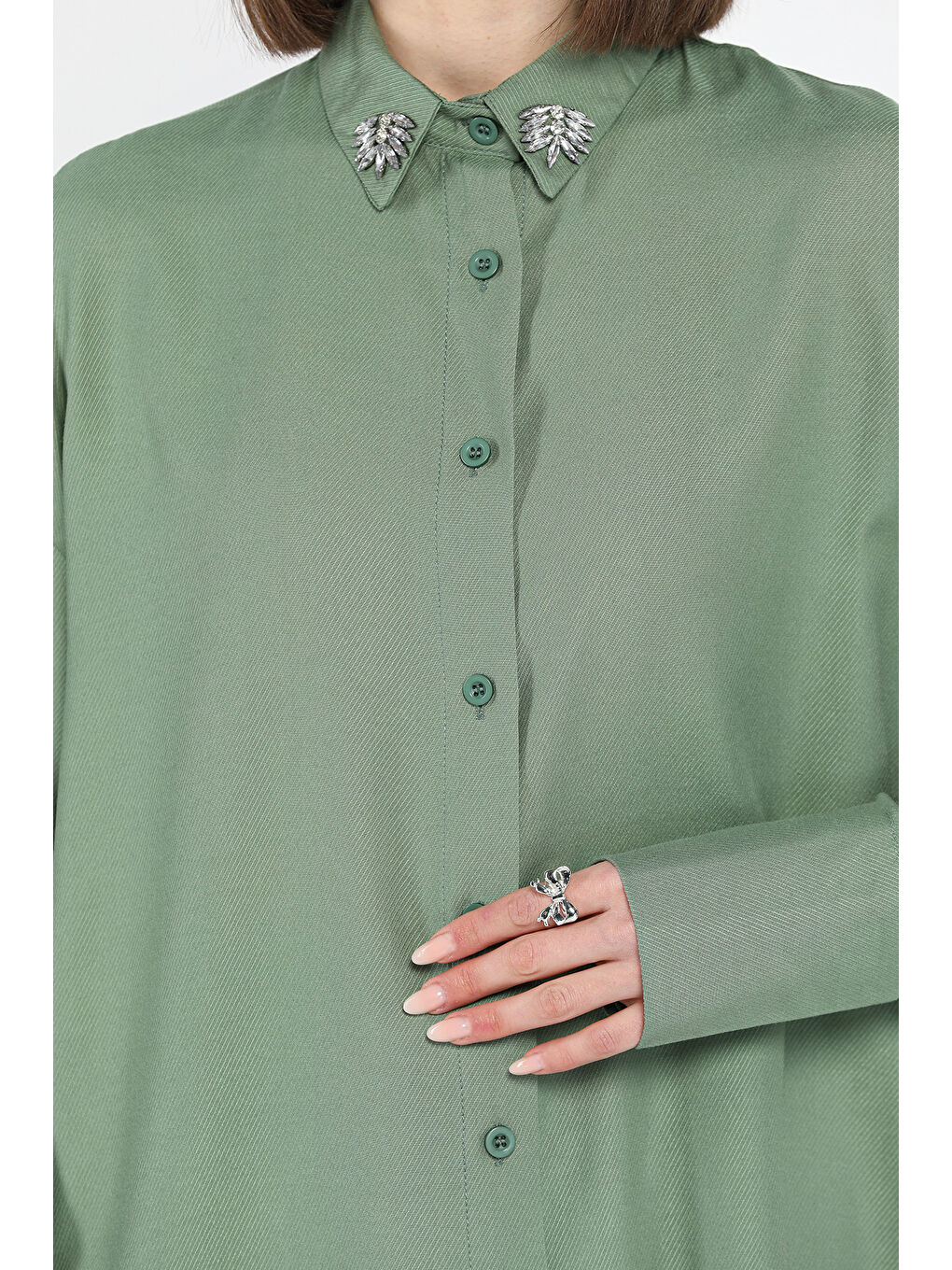 Haki Kadın Yaka Taş İşlemeli Kendinden Desenli Gömlek-3