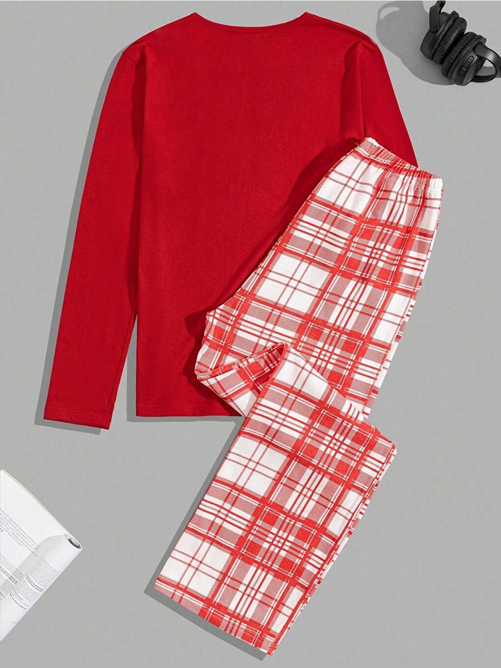 Kırmızı Yılbaşı Temalı Geyik Baskılı Ekose Alt Üst Uzun Kollu Pijama Takımı-1