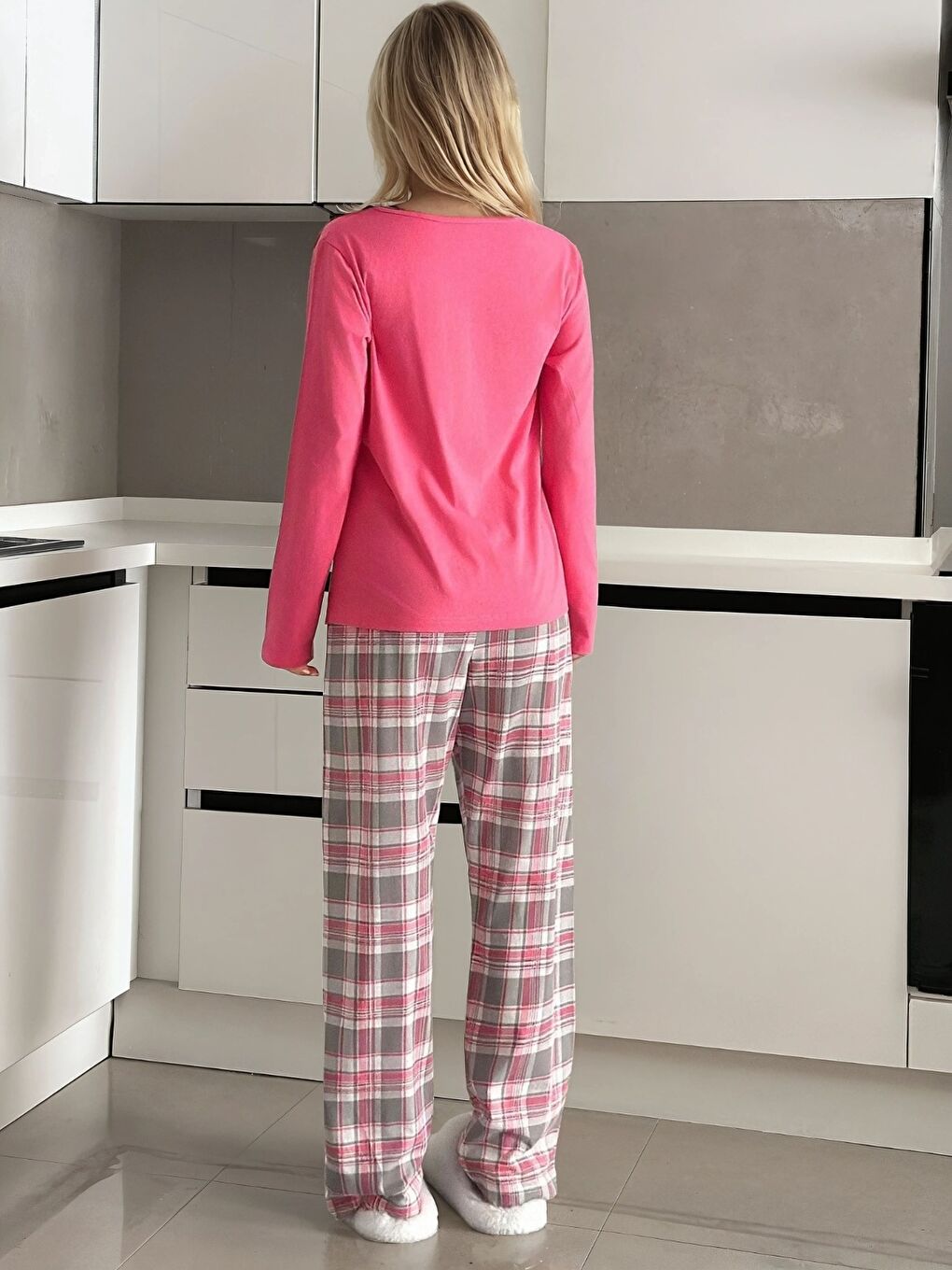 Ekose Desenli Alt Pembe Üst Uzun Kollu Pijama Takımı-1