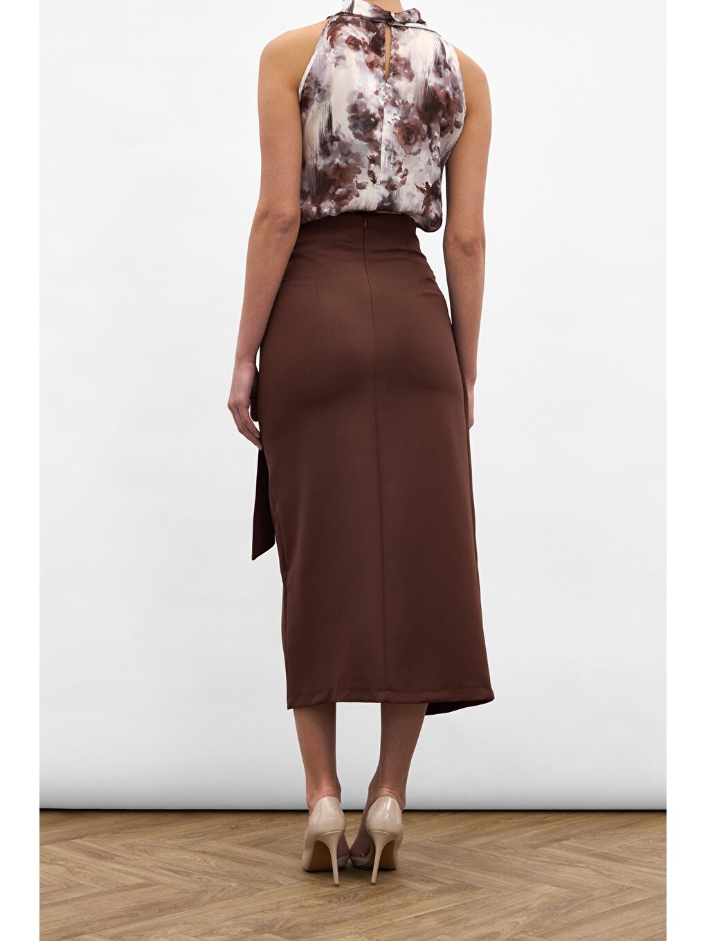 Kahverengi Aksesuar Kuşaklı Yırtmaçlı Etek - Kahve-5