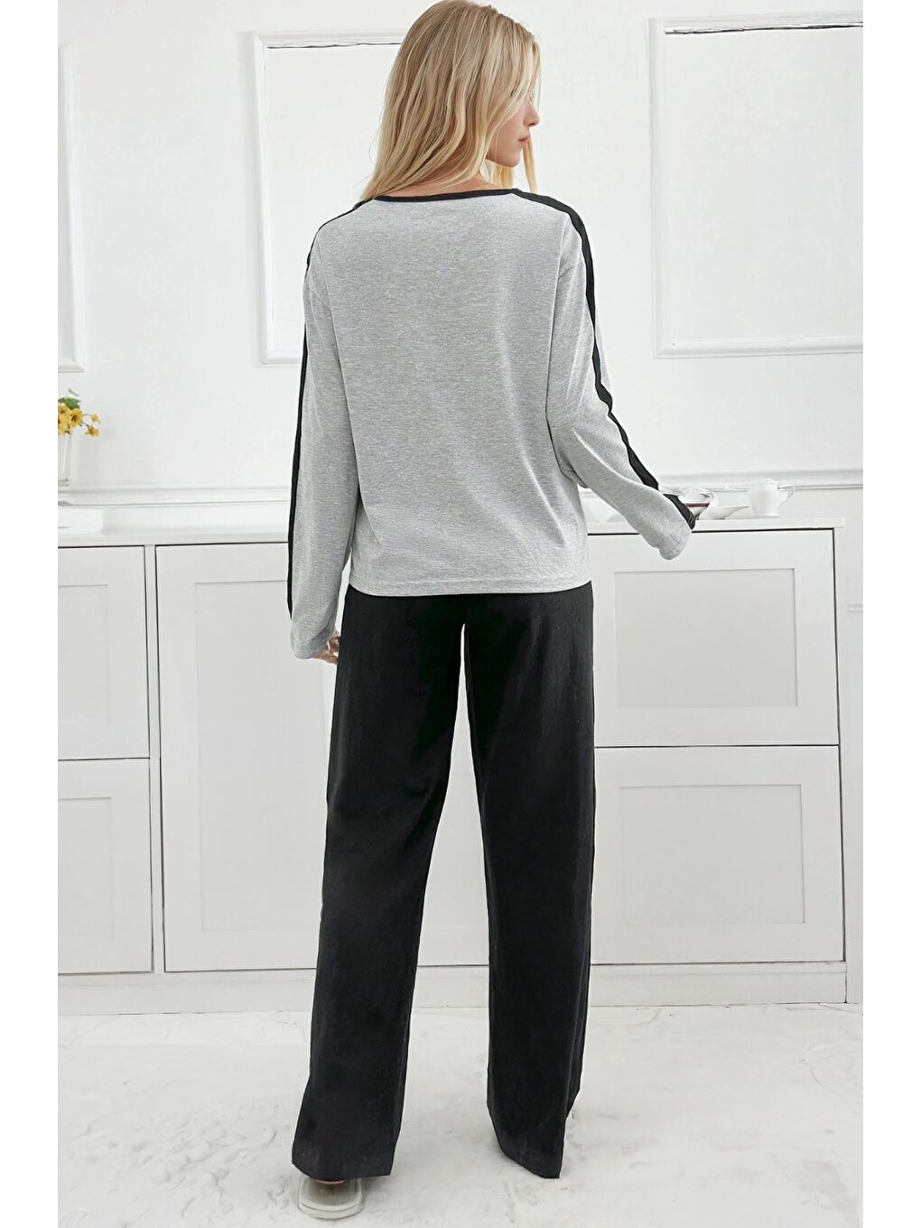 Gri New York Baskılı Şerit Detaylı Uzun Kollu Kadın Pijama Takımı-2