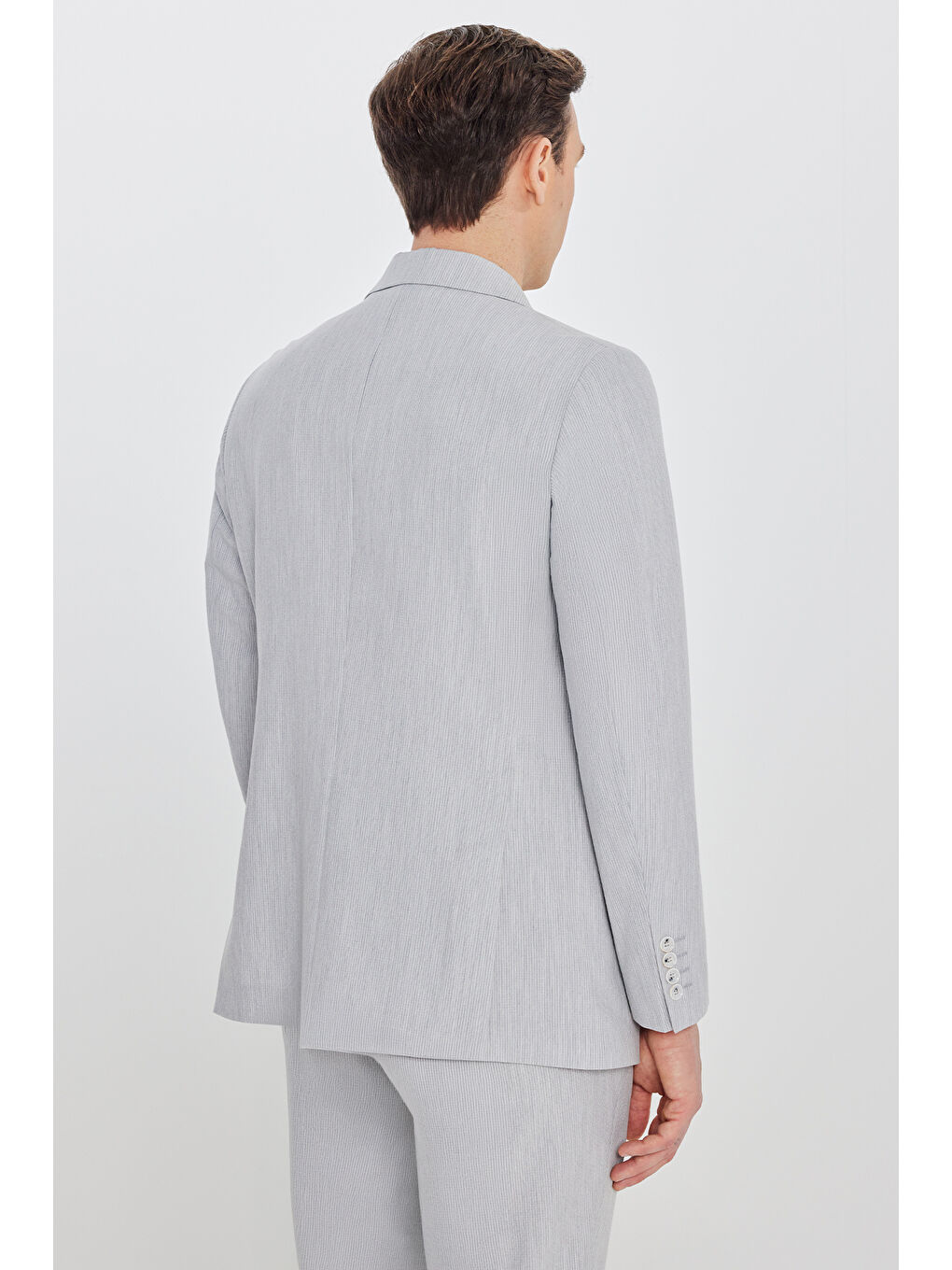 Erkek Gri Slim Fit Kırlangıç Yaka Kapak Cepli Kruvaze Takım Elbise-4