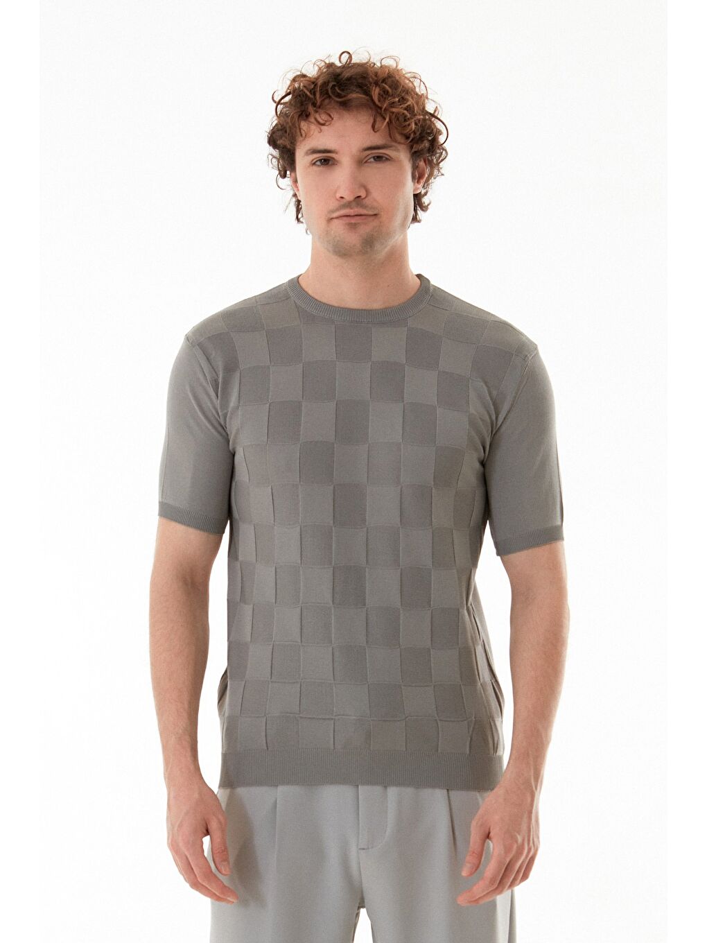 Gri Dama Desenli Triko Tişört