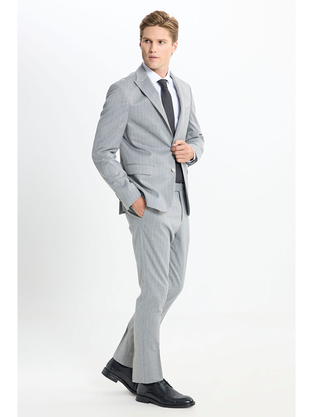 Erkek Gri Slim Fit Dar Kesim Kırlangıç Yaka Çizgili Kapak Cepli Esnek Takım Elbise-2