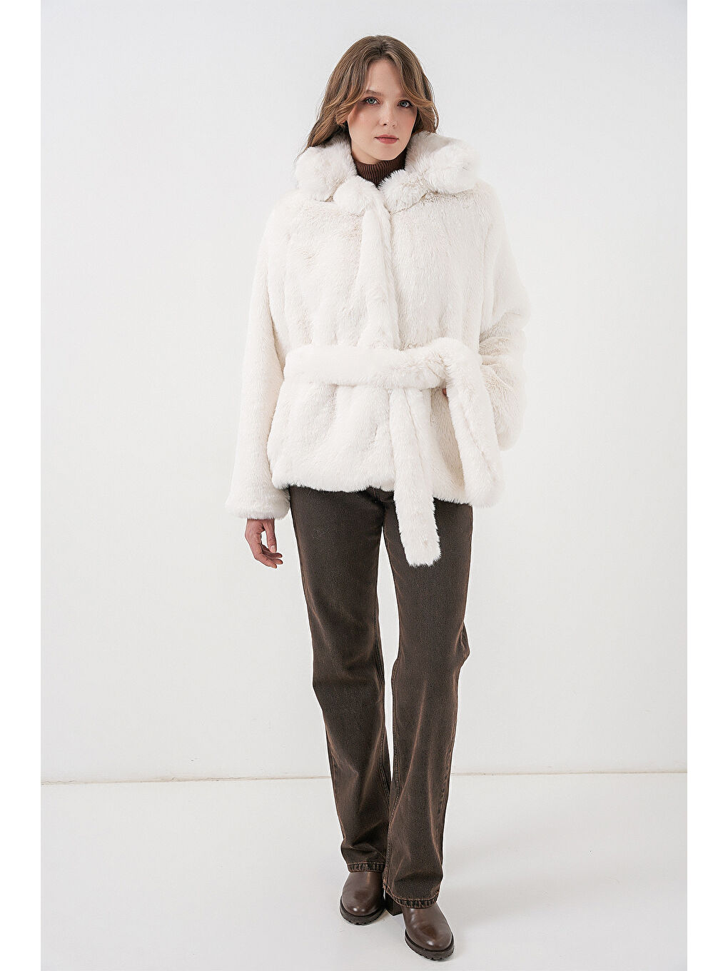 Kadın Pelüş Kürk Mont 5234 - Ekru-1