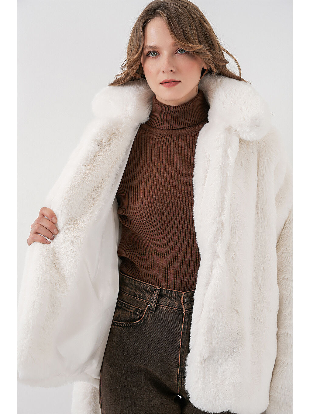 Kadın Pelüş Kürk Mont 5234 - Ekru-2
