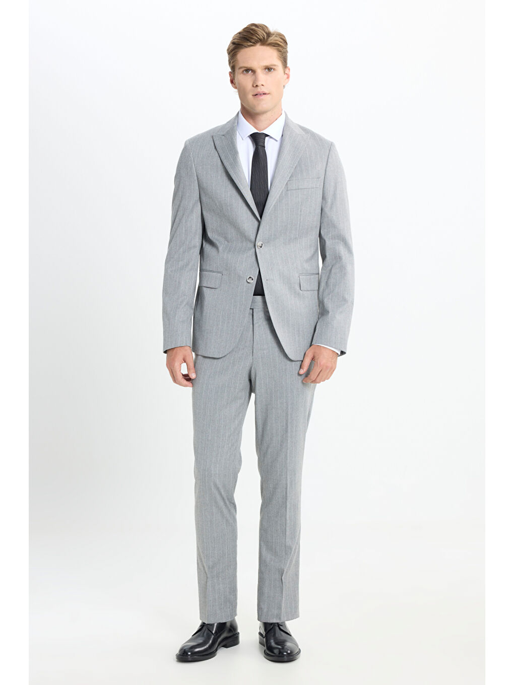 Erkek Gri Slim Fit Dar Kesim Kırlangıç Yaka Çizgili Kapak Cepli Esnek Takım Elbise-3