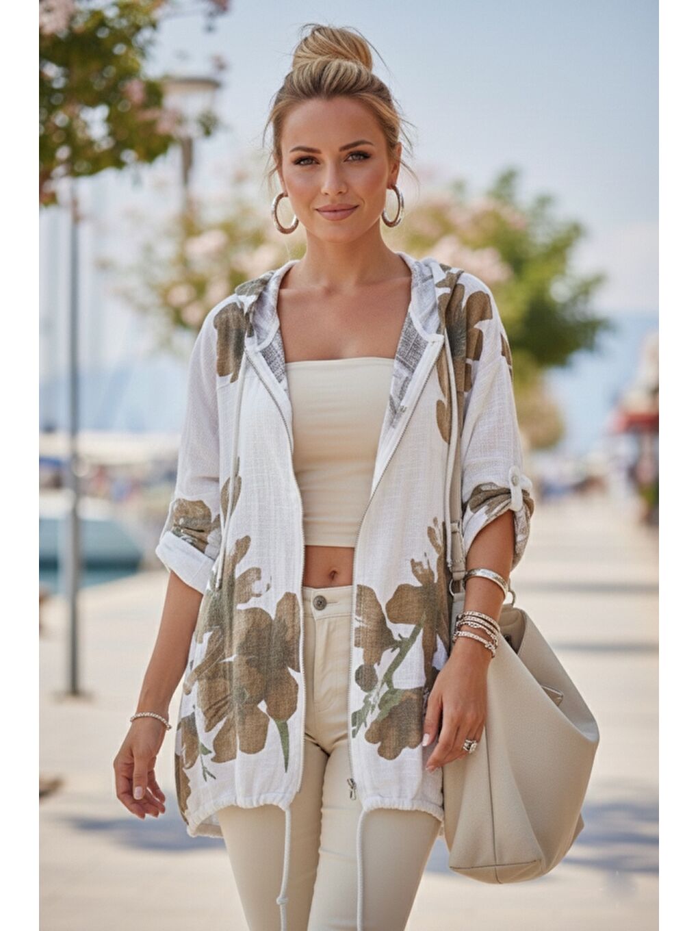 İtalyan Beyaz Düğmeli Uzun Kollu Cepli Kapüşonlu Fermuarlı Baskılı Regular Boy Dokuma Ceket 68 65