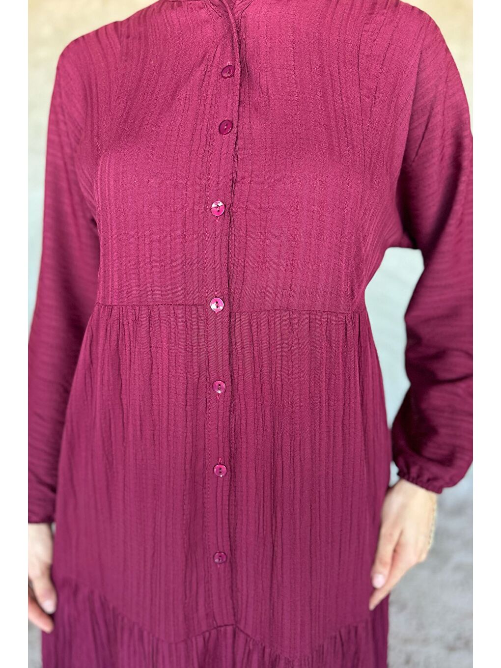 Bordo Düğme Detaylı Fırfırlı Tesettür Elbise-4