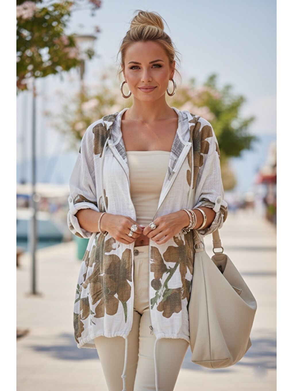 İtalyan Beyaz Düğmeli Uzun Kollu Cepli Kapüşonlu Fermuarlı Baskılı Regular Boy Dokuma Ceket 68 65-1