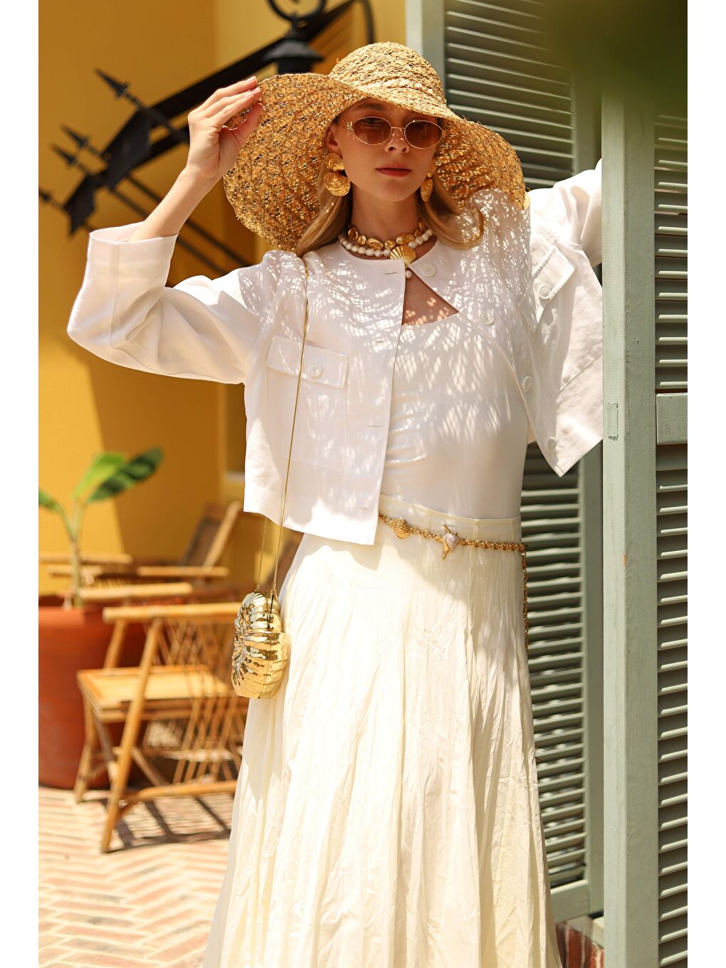 Bej Bele Oturan Volanlı Etek Vanilya-3