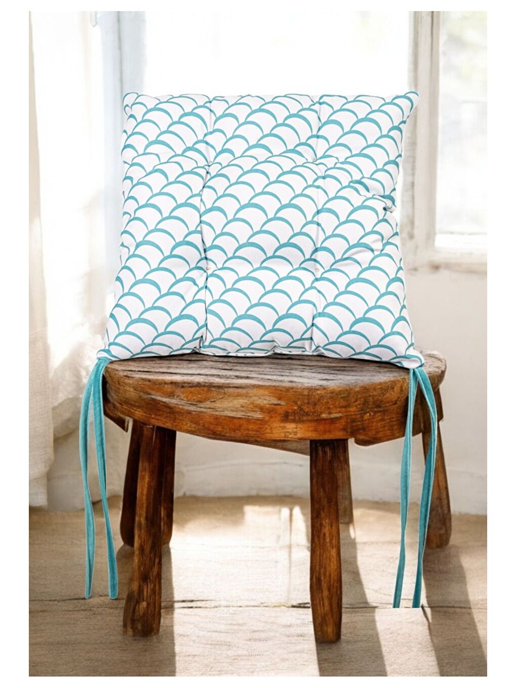 Beyaz Dijital Baskı Pofidik Sandalye Minderi Özel Dikişli Bağcıklı 40x40 Cm