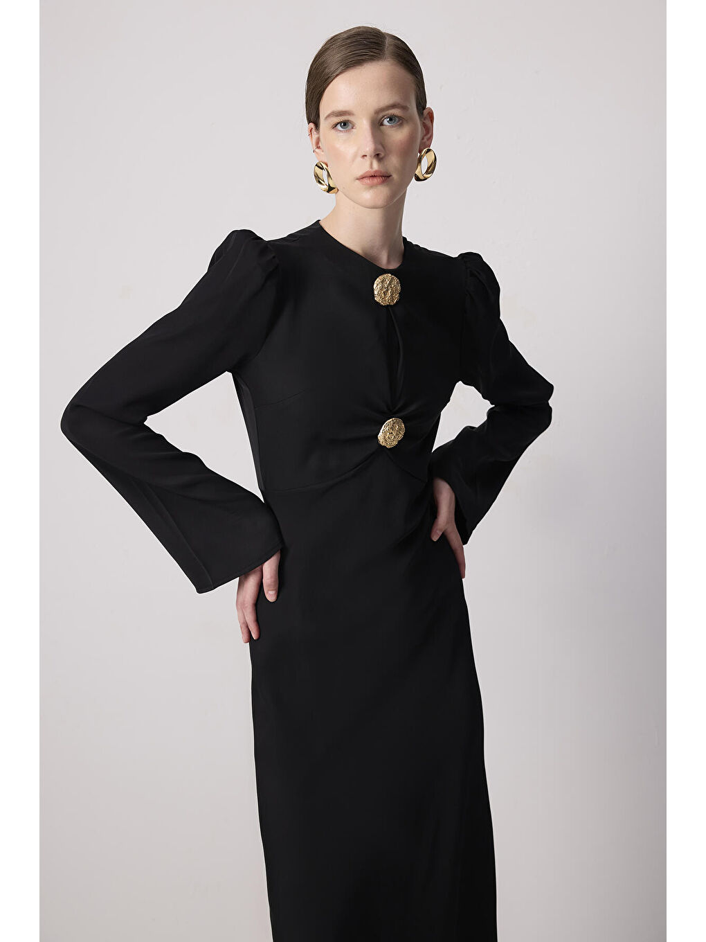 Siyah Düğme Detaylı Elbise-1