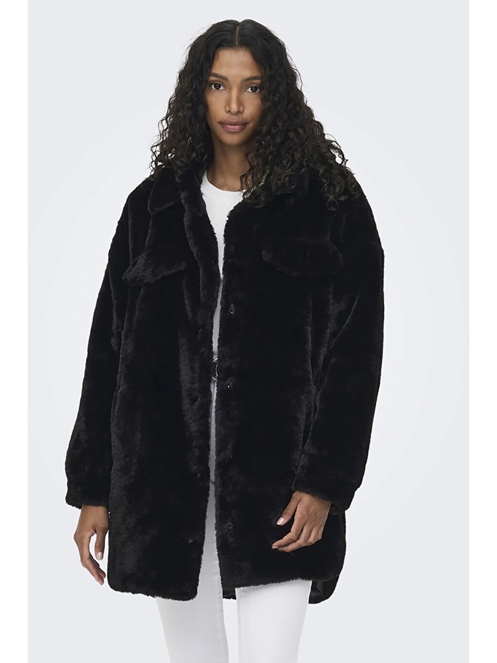 Siyah Onlvida Regular Fit Yumuşak Dokulu Düğmeli Kadın Mont 15260048-1