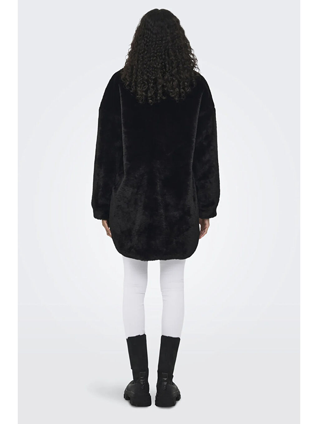 Siyah Onlvida Regular Fit Yumuşak Dokulu Düğmeli Kadın Mont 15260048-2