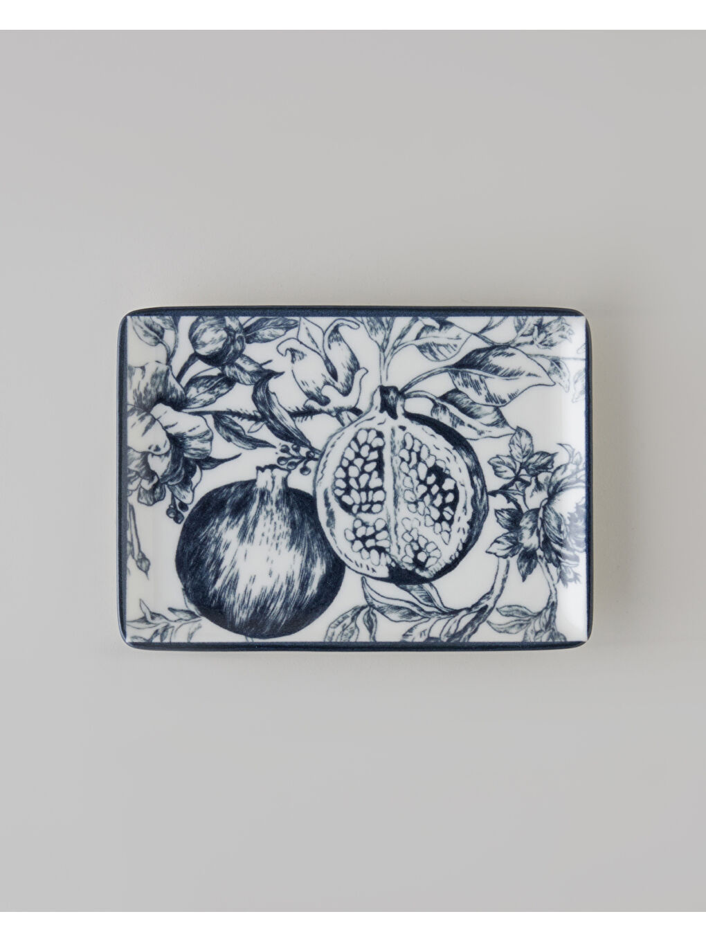 Pomara Porselen Kahvaltı ve Sunum Seti 18 Parça 6 Kişilik Lacivert-Beyaz-5