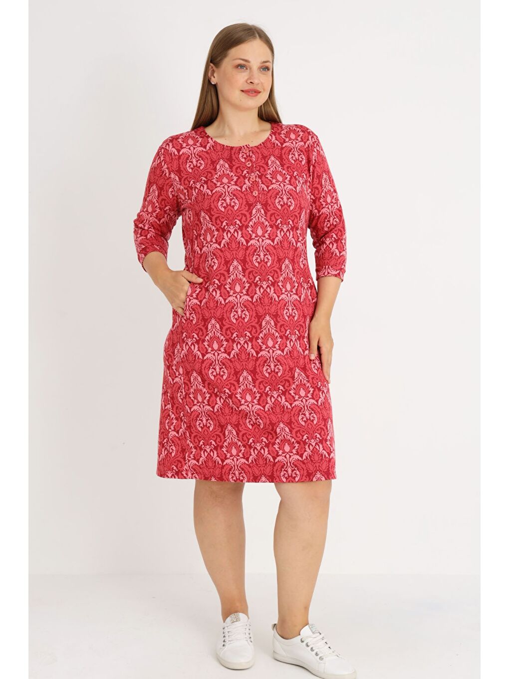 Kırmızı Desenli Truvakar Kollu Cepli Düğmeli Kadın Büyük Beden Jakarlı Elbise-2