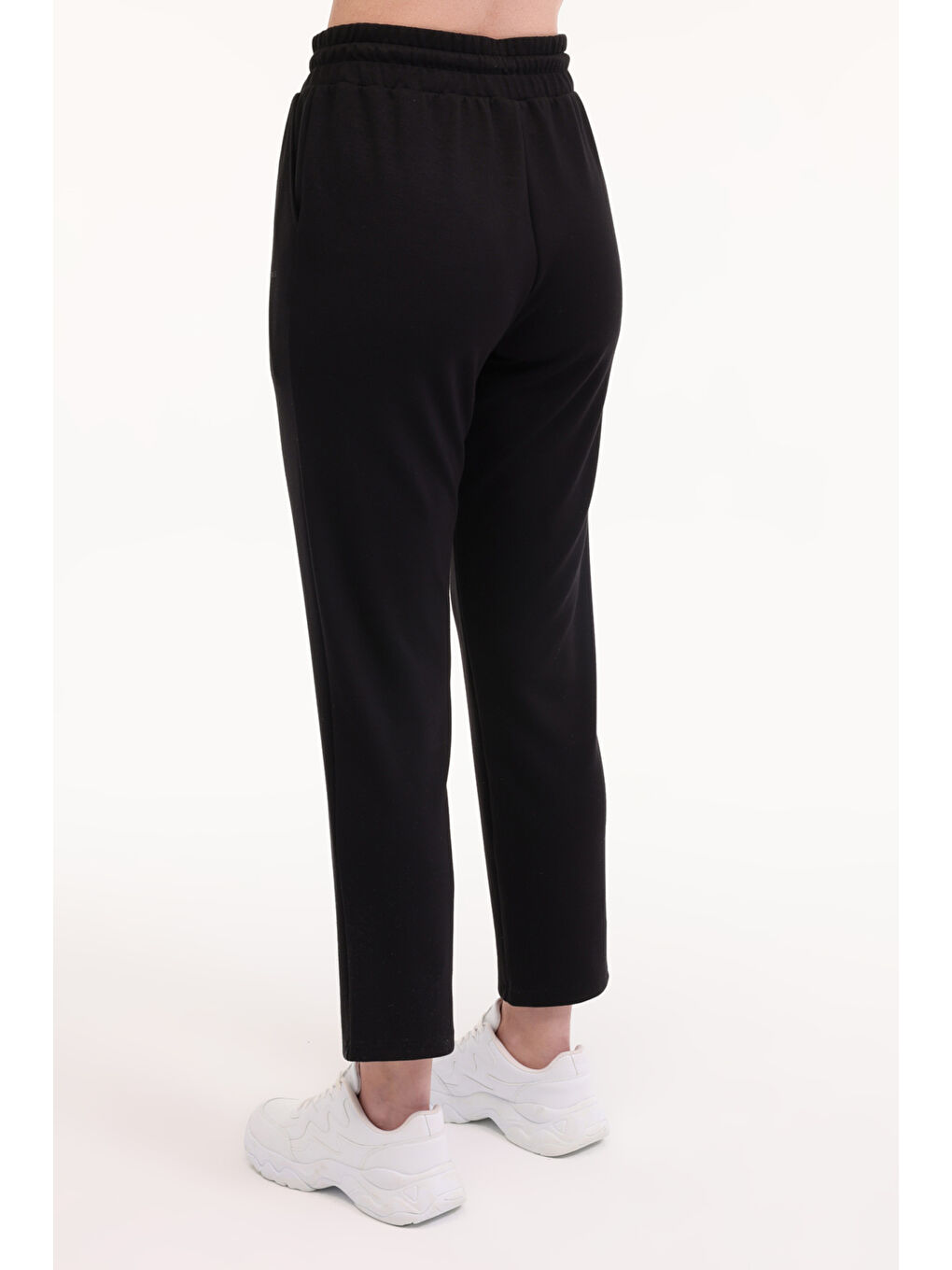 WL CARLA 22CT693 5FX Siyah Kadın Eşofman Altı-1