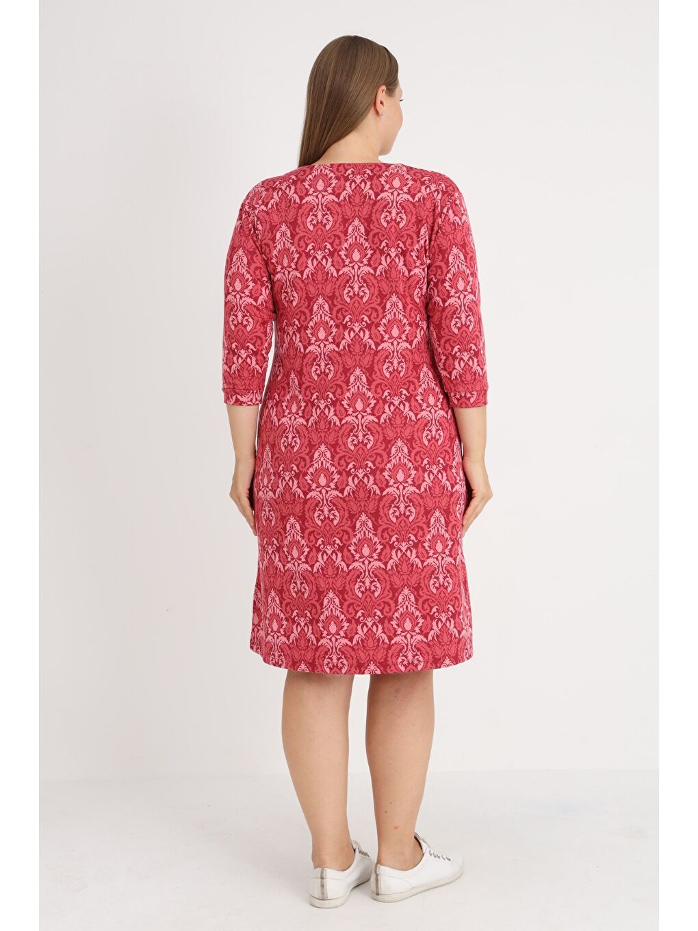 Kırmızı Desenli Truvakar Kollu Cepli Düğmeli Kadın Büyük Beden Jakarlı Elbise-4