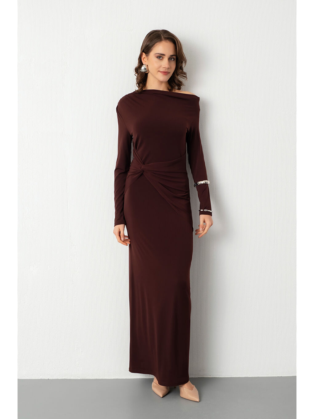 Kadın Kahverengi Düğüm Detay Uzun Örme Elbise-1