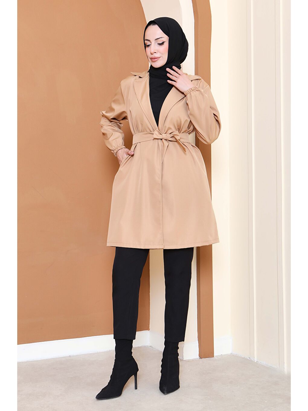 Kahverengi Kuşaklı Kolu Lastikli Miranda Trençkot Taba - 27799-TABA-2
