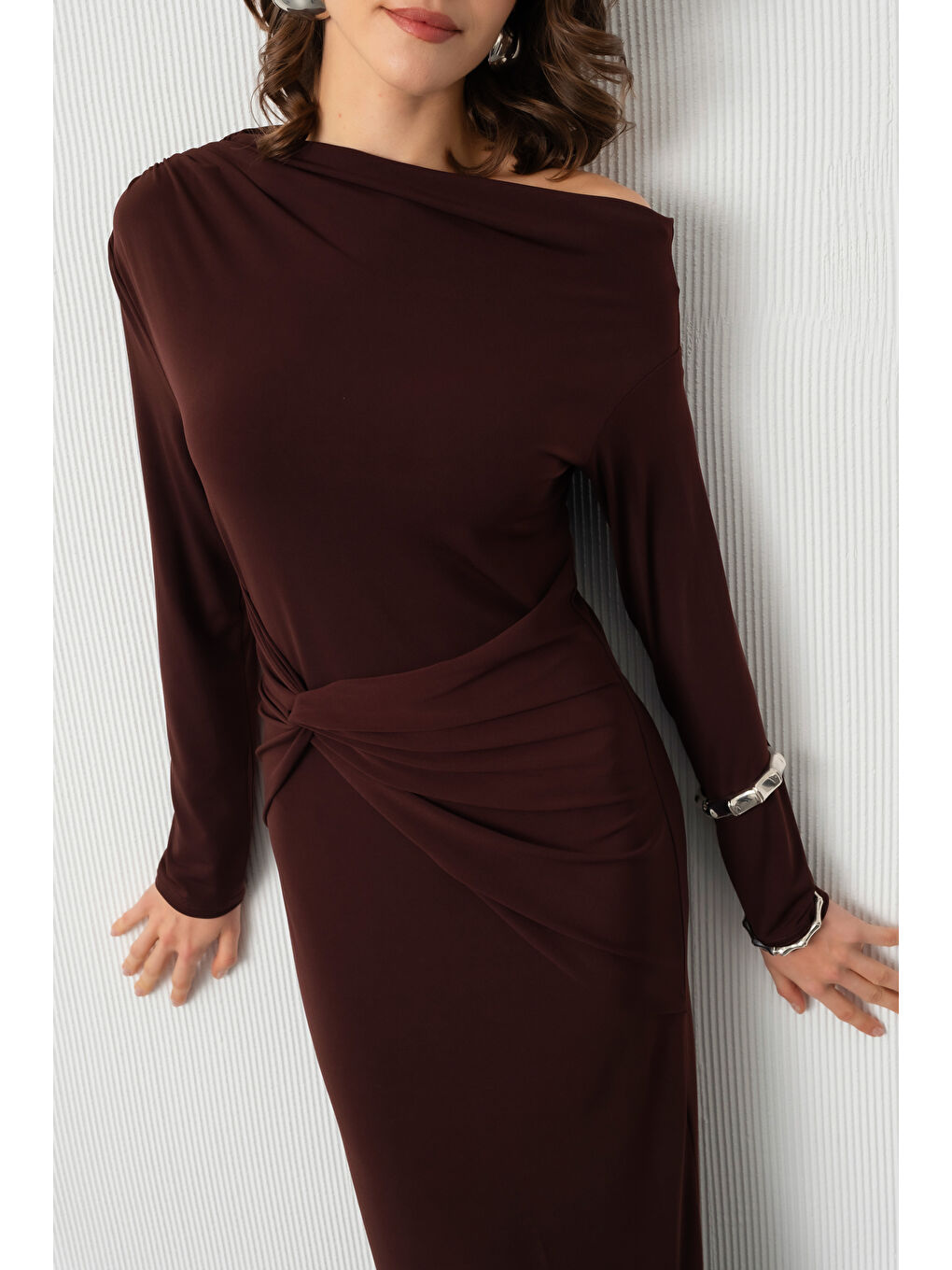 Kadın Kahverengi Düğüm Detay Uzun Örme Elbise-3