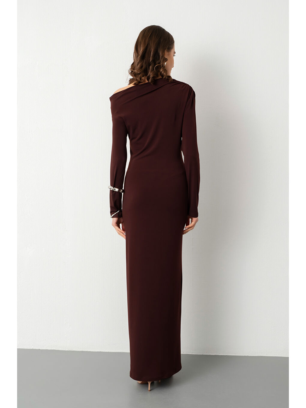 Kadın Kahverengi Düğüm Detay Uzun Örme Elbise-5