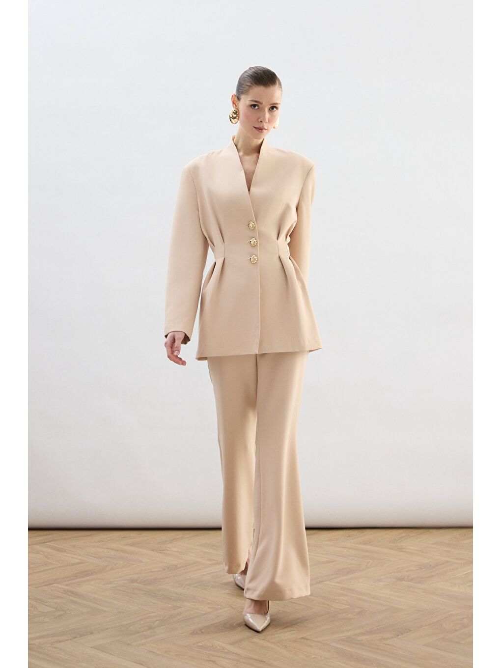 Gold Düğmeli Uzun Ceket - Bej-2
