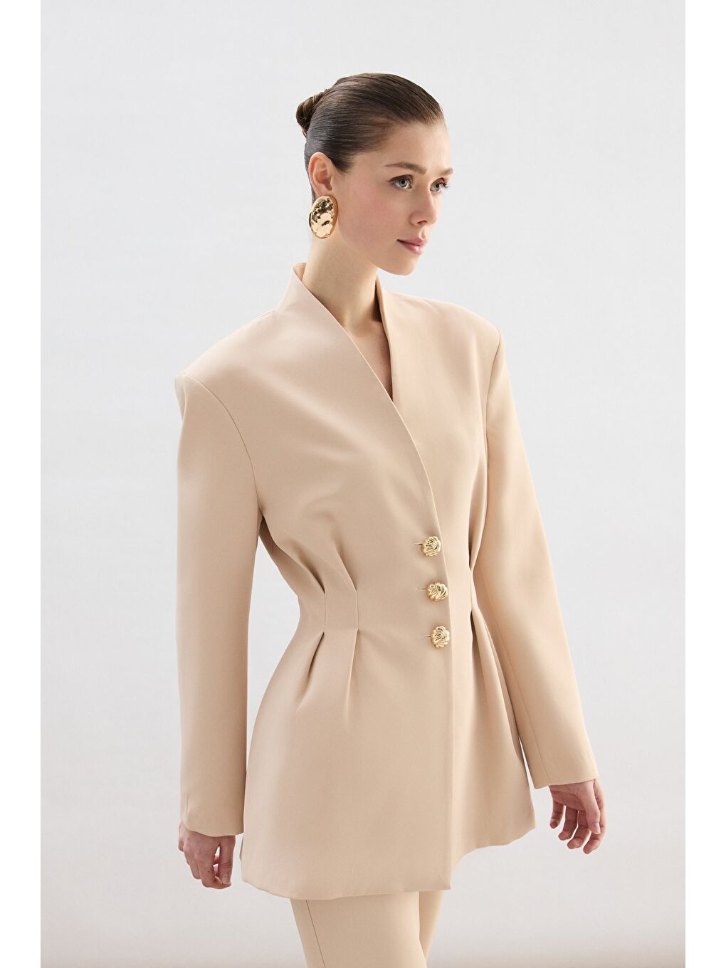 Gold Düğmeli Uzun Ceket - Bej-5