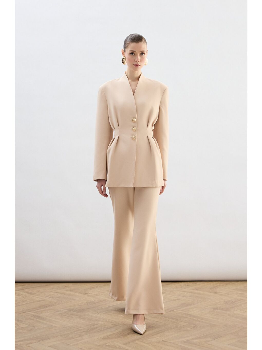 Gold Düğmeli Uzun Ceket - Bej-6