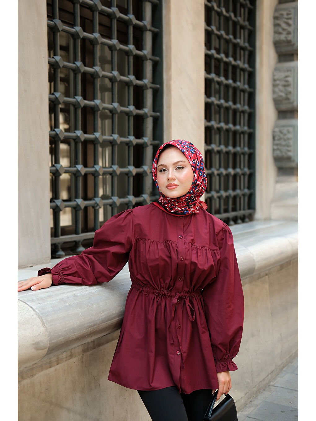 Kadın Robadan Büzgü Detaylı Balon Kol Gömlek Bordo-3