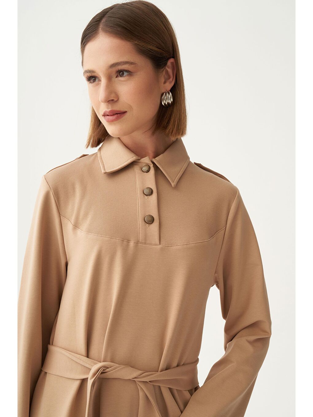 Bej Vizon-Pamuklu Gömlek Yaka Apoletli Elbise-4