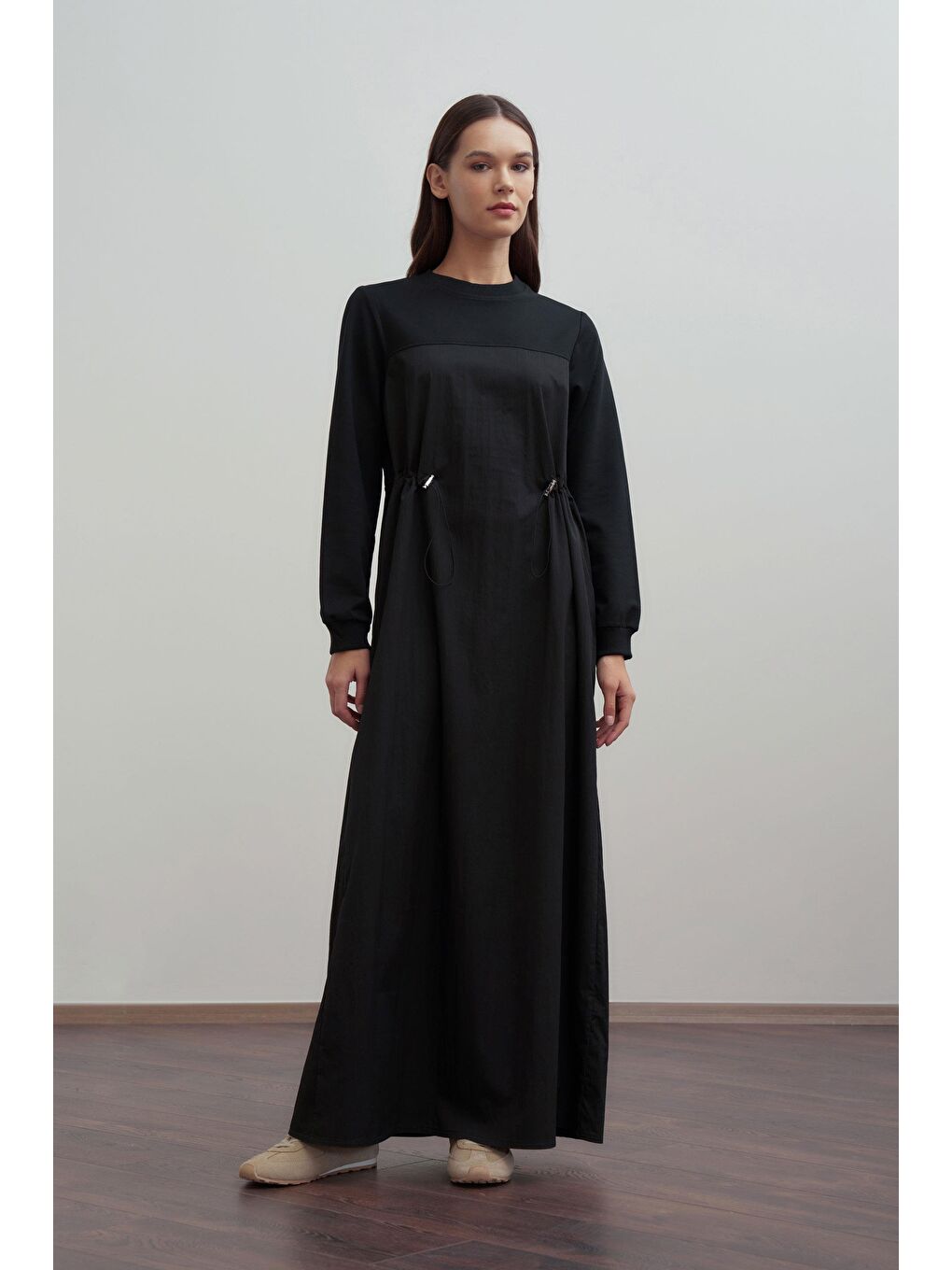 Siyah-Pamuklu Lastikli Bel Ayarlı Elbise