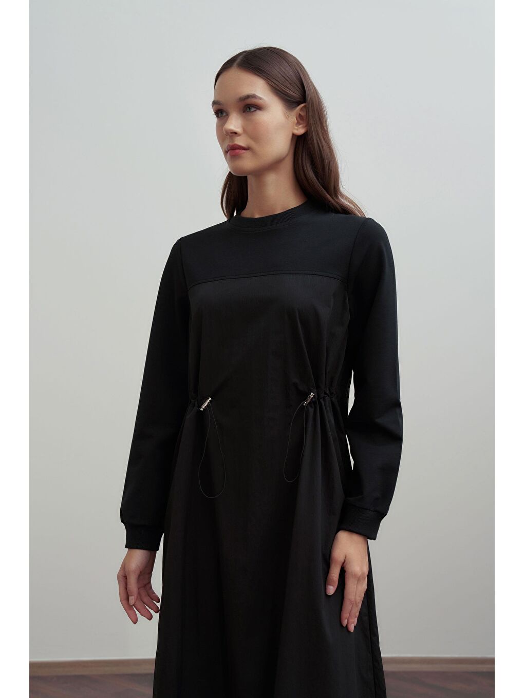 Siyah-Pamuklu Lastikli Bel Ayarlı Elbise-3