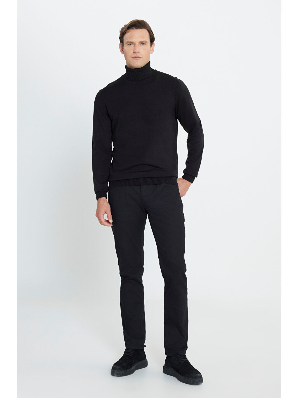 Erkek Siyah Tüylenme Yapmayan Anti Pilling Özellikli Standart Fit Tam Balıkçı Yaka Triko-1