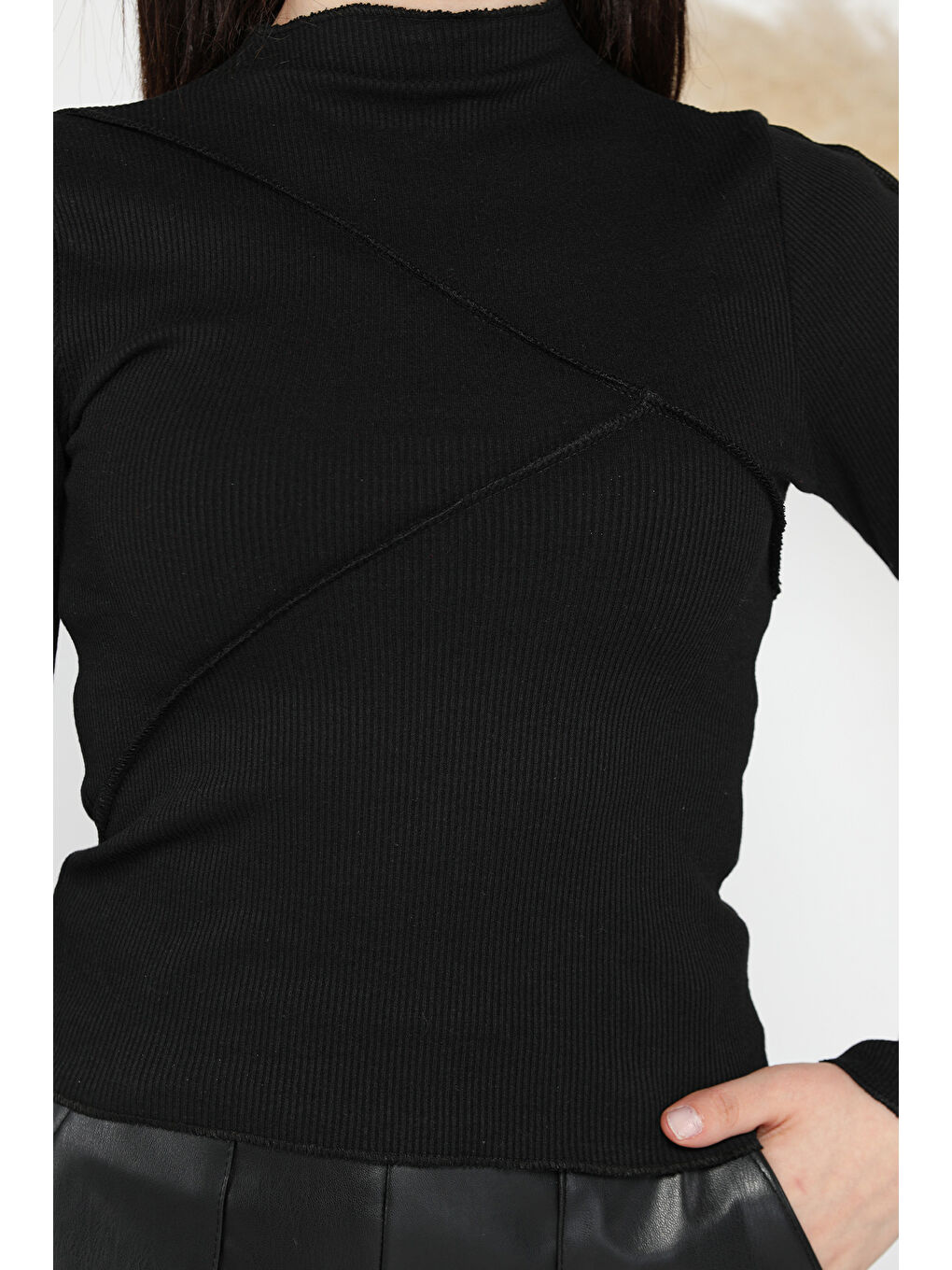 Siyah Dik Yaka Fitilli Kadın Crop Top Bluz-3