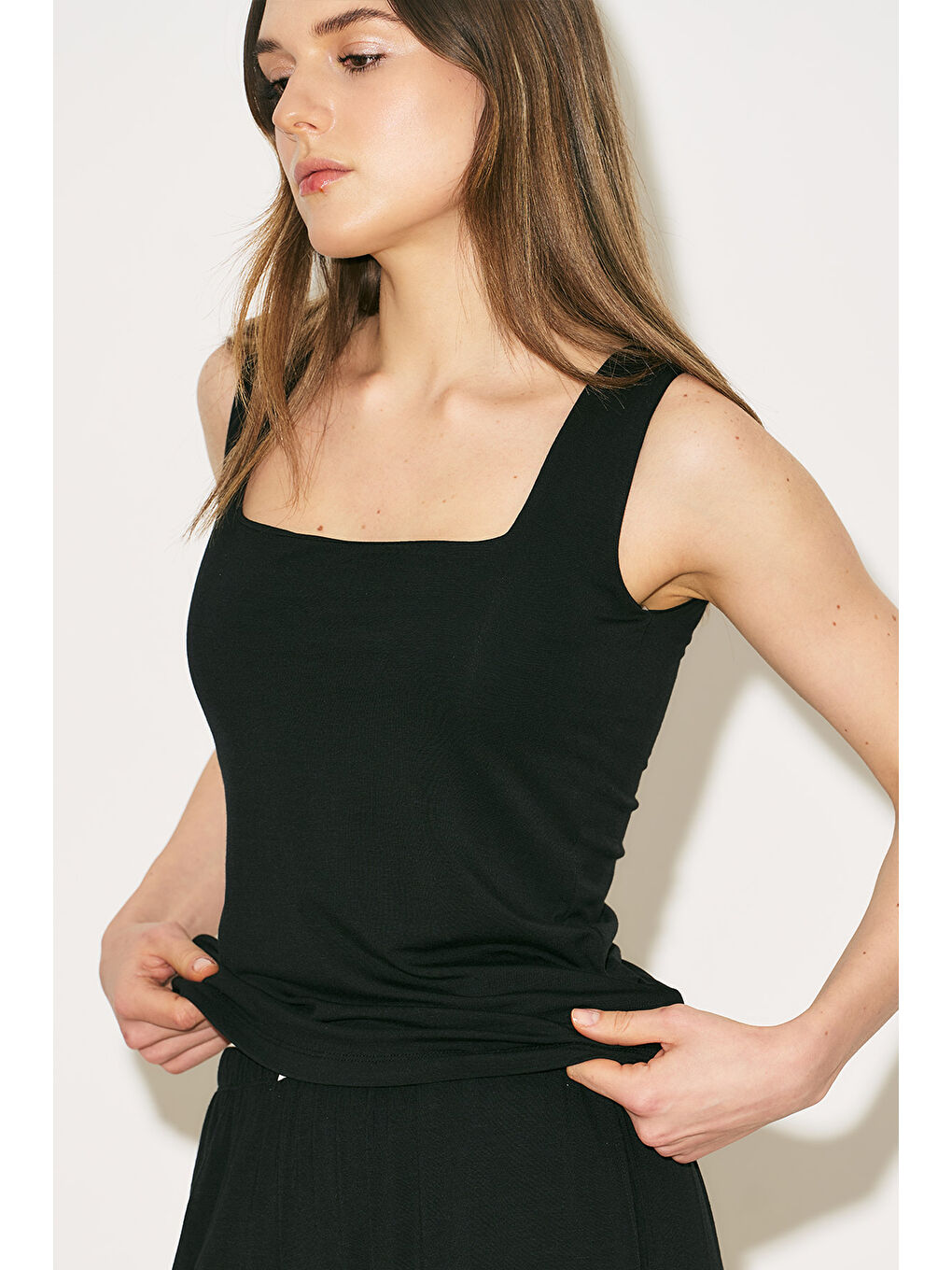 Easy Kolsuz Kare Yaka Bluz Siyah-2