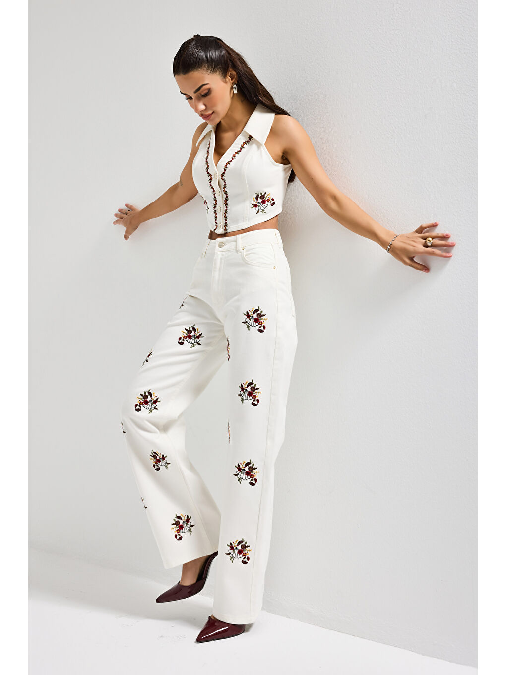 Kadın Ekru Renk 7s6-101 Straight Fit Yüksek Bel Özel Nakışlı Tasarım Denim Jean-1
