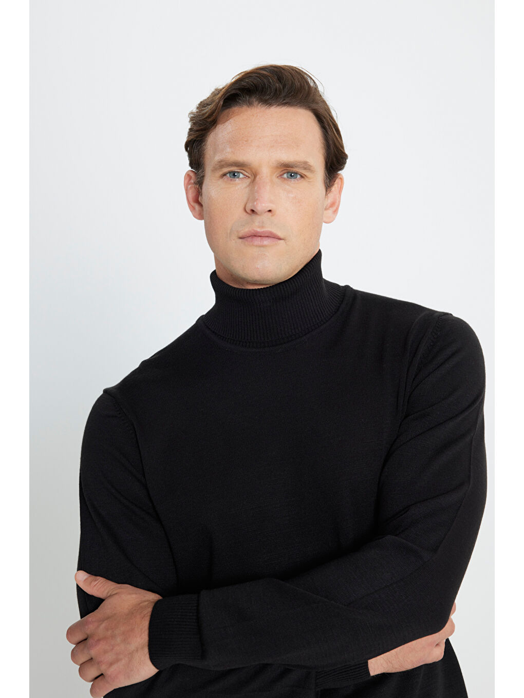 Erkek Siyah Tüylenme Yapmayan Anti Pilling Özellikli Standart Fit Tam Balıkçı Yaka Triko-3