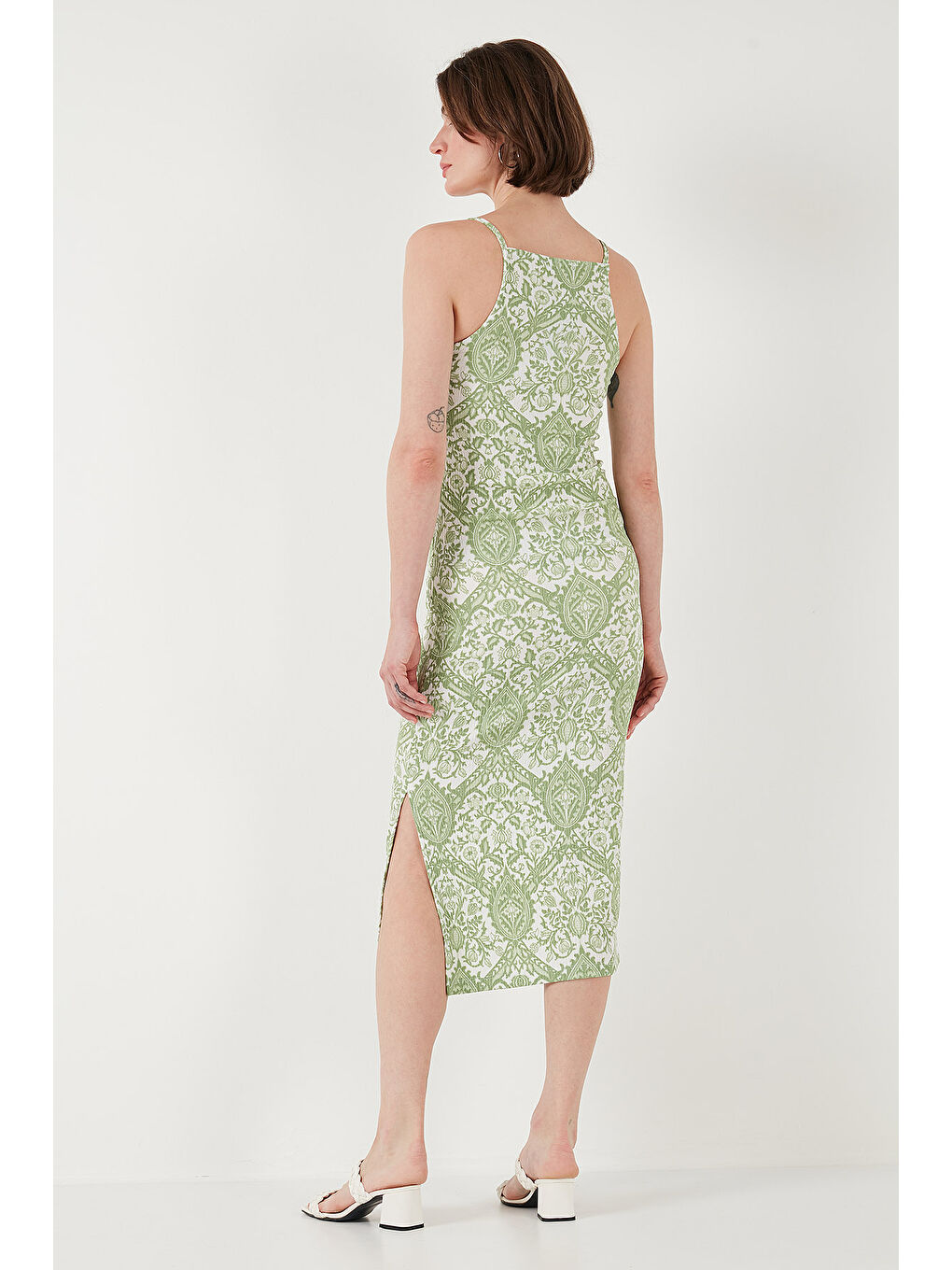 Yeşil İp Askılı Fitted-Vücuda Oturan Yırtmaçlı Midi Kadın Elbise 5865573-5