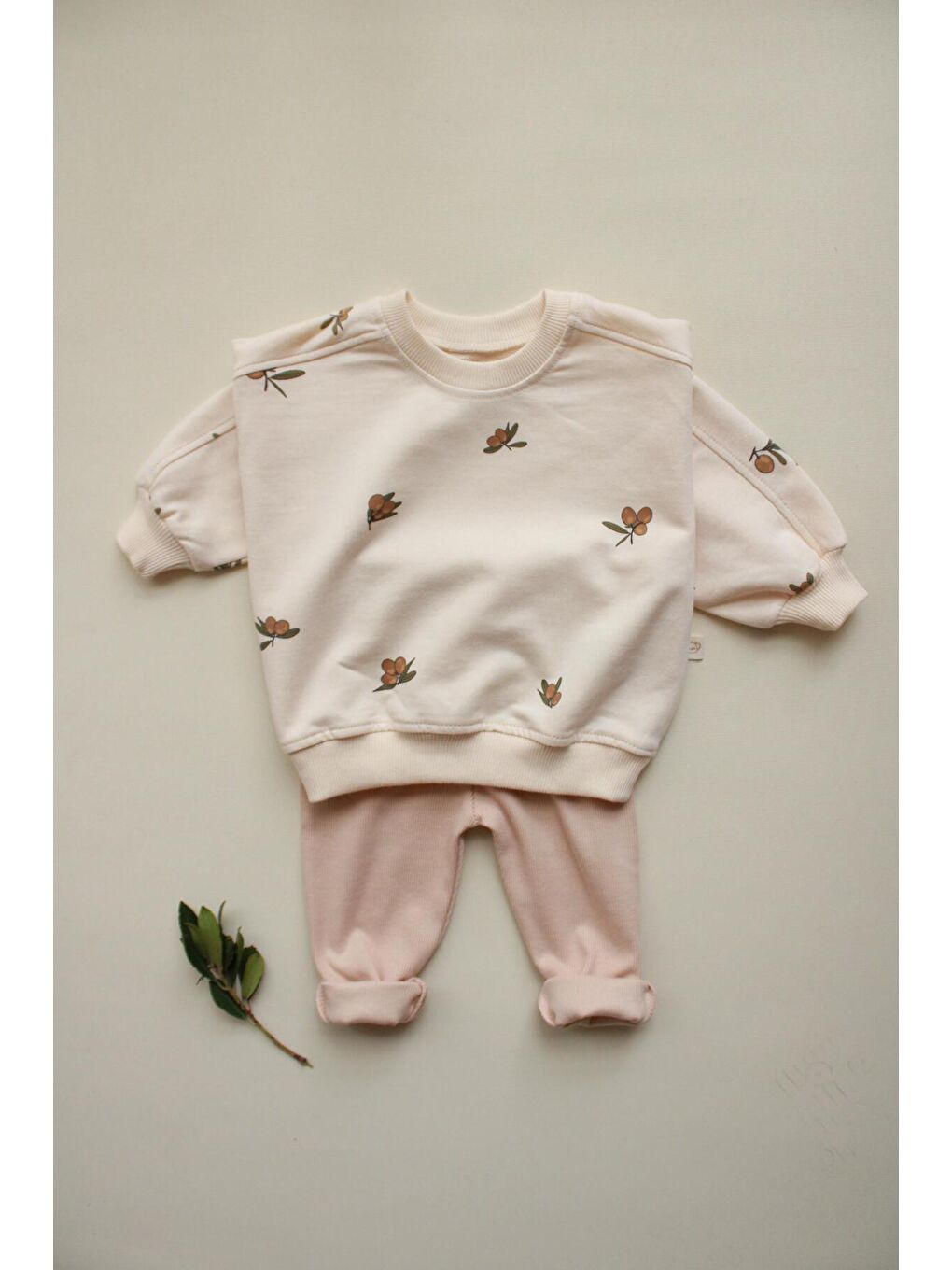 Ekru Zeytin Baskılı Bebek Alt Üst Takım