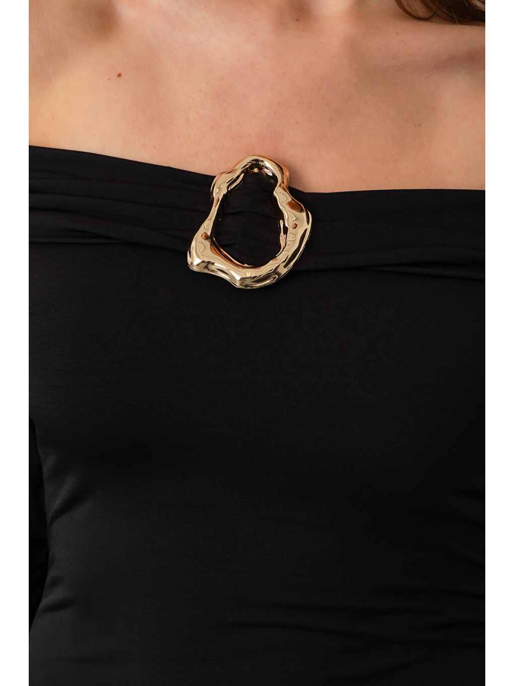 Kadın Siyah Madonna Yaka Aksesuar Detay Davet Elbisesi-3