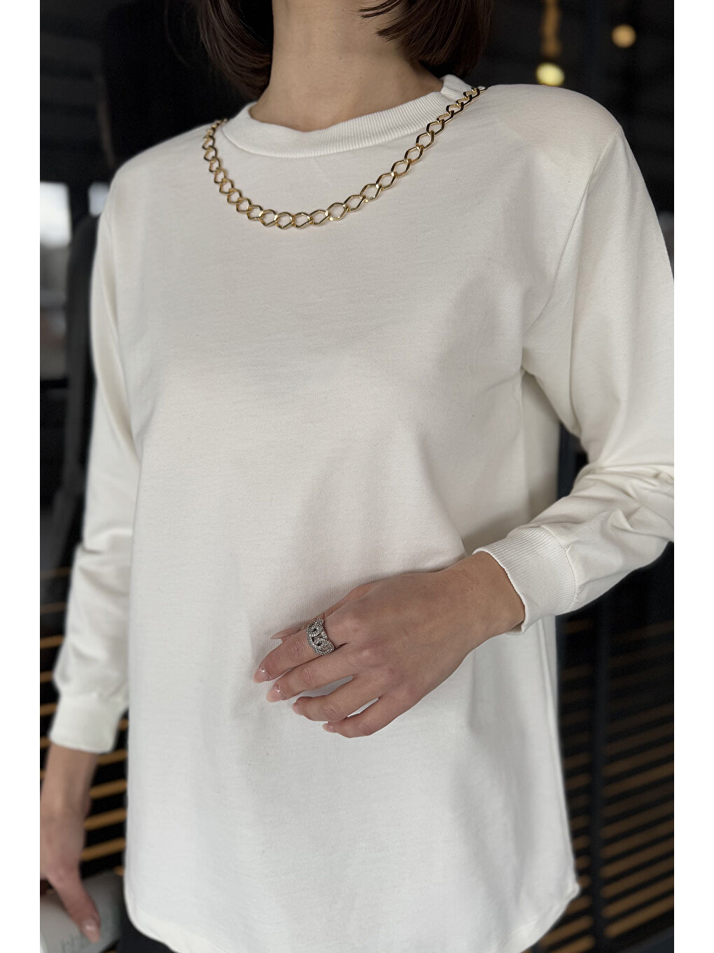 Ekru Kadın Bisiklet Yaka Aksesuar Detaylı Bluz-3